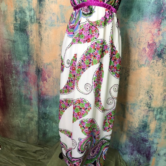 ๐Wishes Wishes Wishes Beautiful Floral Maxi Dress with Deep Back Neckline - Picture 7 of 8